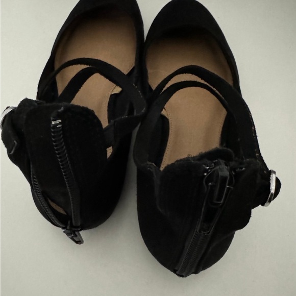 Velvet Black Flats with Zipper in Back - Picture 2 of 2